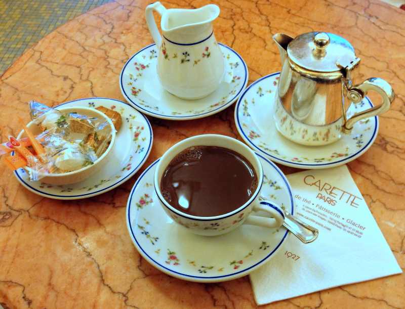 Chocolate quente da Carette Place des Vosges em Paris Instagram