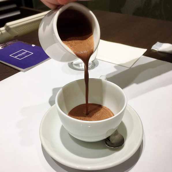Chocolate quente em Paris