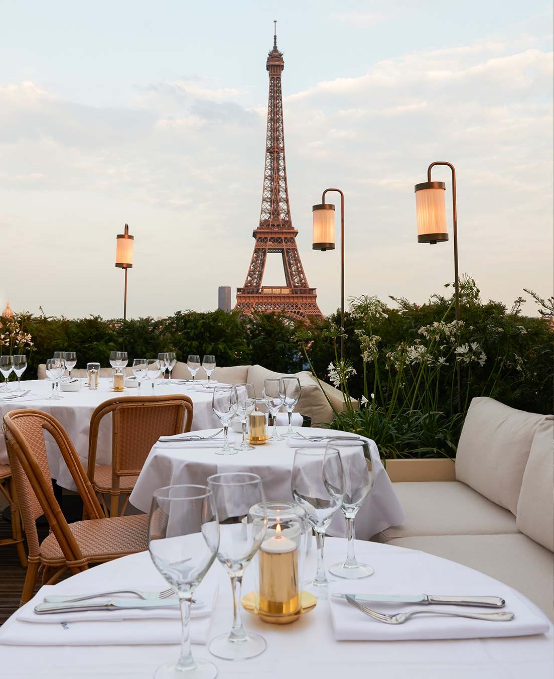 Restaurante com vista para a Torre Eiffel Girafe